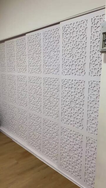 jazaakumullah khair @discover.deen for giving us the chance to make the sliding partitions for their education centre📍 
we hope they embody the centre’s commitment to creating a nurturing, adaptable, and inspiring environment 📖

so why not bring these timeless design elements into your spaces 🤲

#camelcaravanco #islamicdesign #islamicgeometry #customslidingdoor #thefamilymajlis #custompartitions #teachersday