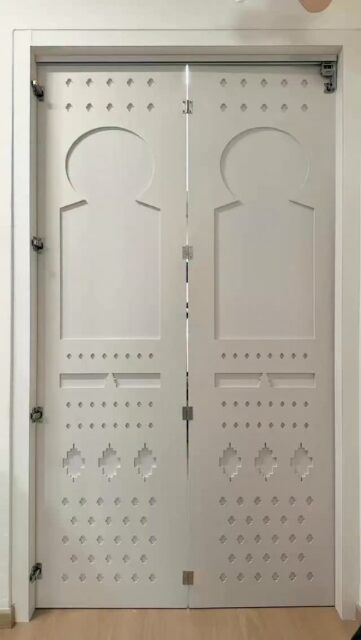 a doorway that carries stories beyond its frame. this partition was designed to gently separate the living and kitchen area — but more than that, it’s a bridge between spaces and memories. 🤍

we’re deeply grateful to the lovely family, our dear friends, who has trusted us time and time again — allowing us to contribute our ideas, one project at a time. 🏠

inspired by the yemeni hadhramaut valley architecture and patterns specially arranged by ustaz yasser of @karib.sg this design reminds us of the serene spiritual environment of that blessed city. 🤲🏼

#camelcaravanco #thefamilymajlis #sghome #sgfamily #islamicdesign #islamicarchitecture #hadhramaut