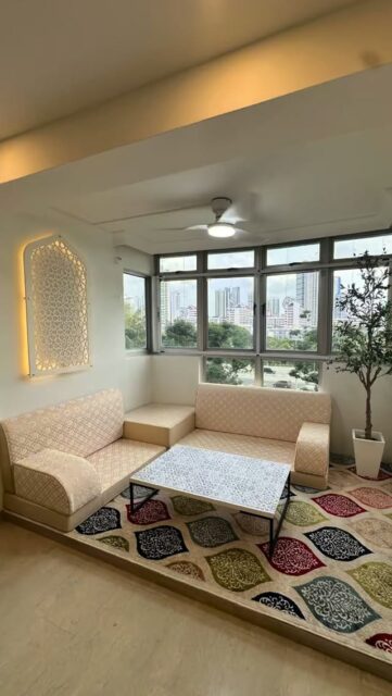 not just seating — but a space that brings people closer. 💯

a family majlis corner made for conversations that matter. 👩‍❤️‍👨

www.camelcaravan.co 💫

#camelcaravanco #thefamilymajlis #floorseating #floorsofa #sghome