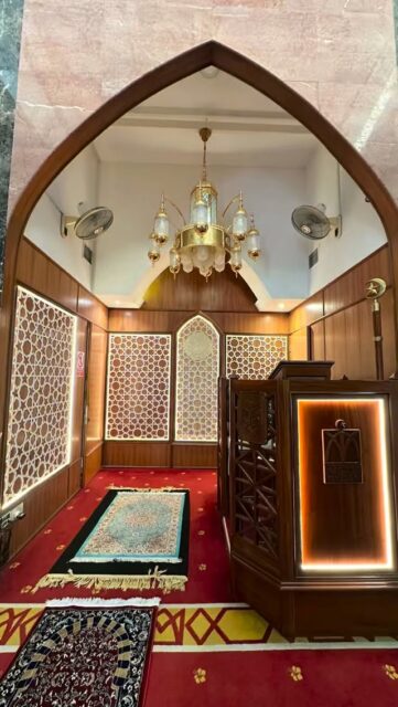 a new look for an existing mihrab — but the intention is much deeper. 🕌

as we commemorate the month of birth of our beloved Prophet Muhammad ﷺ: may the beauty within our masjids remind us of what truly matters: turning our hearts towards Allah ﷻ and following the beautiful example of His Messenger ﷺ. 🤍

may our homes and masjids be the places that inspires remembrance and khushu’, strengthens our love for Allah, and deepens our love for Rasulullah ﷺ.🏘️

selawat before you like and share!😍
sollu alannabiy!
